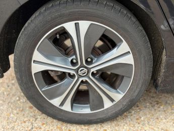 Nissan Leaf 40kWh Tekna Auto 5dr