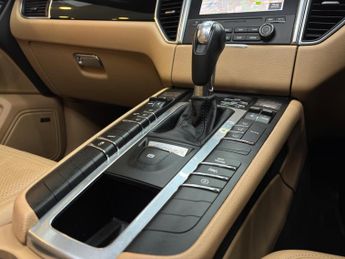 Porsche Macan 3.0 TD V6 S PDK 4WD Euro 6 (s/s) 5dr