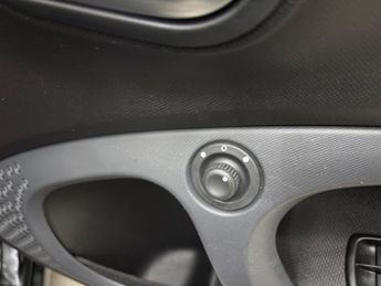 Smart fortwo 17.6kWh Premium Auto 2dr (22kW Charger)