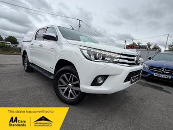 Toyota Hi Lux 2.4 D-4D Invincible 4WD Euro 6 (s/s) 4dr (TSS)
