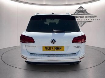Volkswagen Touareg 3.0 TDI V6 BlueMotion Tech R-Line Tiptronic 4WD Euro 6 (s/s) 5dr