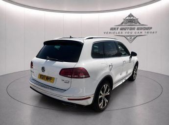 Volkswagen Touareg 3.0 TDI V6 BlueMotion Tech R-Line Tiptronic 4WD Euro 6 (s/s) 5dr