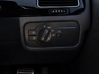 Volkswagen Touareg 3.0 TDI V6 BlueMotion Tech R-Line Tiptronic 4WD Euro 6 (s/s) 5dr