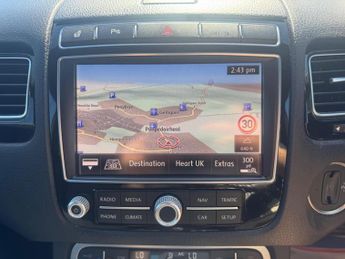 Volkswagen Touareg 3.0 TDI V6 BlueMotion Tech R-Line Tiptronic 4WD Euro 6 (s/s) 5dr