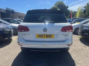 Volkswagen Touareg 3.0 TDI V6 BlueMotion Tech R-Line Tiptronic 4WD Euro 6 (s/s) 5dr