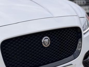 Jaguar F-PACE 2.0 D180 R-Sport Auto AWD Euro 6 (s/s) 5dr