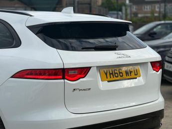 Jaguar F-PACE 2.0 D180 R-Sport Auto AWD Euro 6 (s/s) 5dr