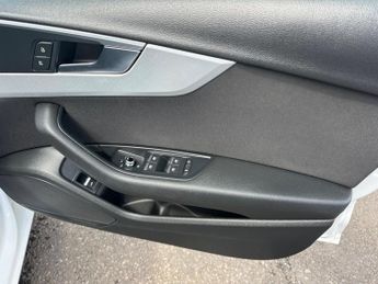 Audi A4 Avant 2.0 TDI ultra Sport S Tronic Euro 6 (s/s) 5dr