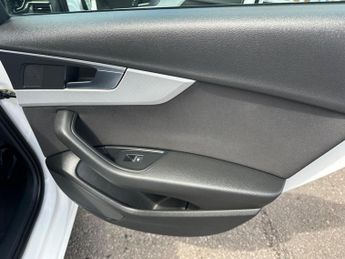 Audi A4 Avant 2.0 TDI ultra Sport S Tronic Euro 6 (s/s) 5dr