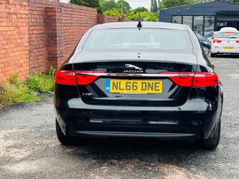 Jaguar XF 2.0d Prestige Auto Euro 6 (s/s) 4dr