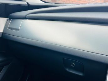 Jaguar XF 2.0d Prestige Auto Euro 6 (s/s) 4dr