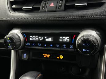 Toyota RAV4 2.5 VVT-h Design CVT Euro 6 (s/s) 5dr