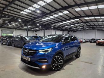 Vauxhall Grandland X 1.6 13.2kWh Business Edition Nav Premium Auto 4WD Euro 6 (s/s) 5