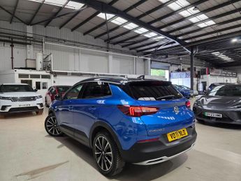 Vauxhall Grandland X 1.6 13.2kWh Business Edition Nav Premium Auto 4WD Euro 6 (s/s) 5