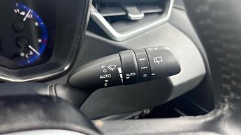 Toyota Corolla 1.8 VVT-h Design CVT Euro 6 (s/s) 5dr