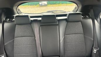 Toyota Corolla 1.8 VVT-h Design CVT Euro 6 (s/s) 5dr