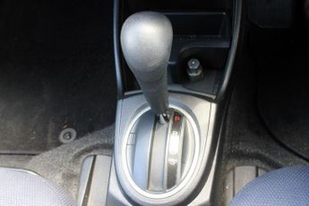Honda Jazz 1.4 i-VTEC ES CVT Euro 5 5dr
