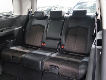 Nissan Elgrand 2.5 HIGHWAY STAR  5dr 2.5 5dr MPV Petrol