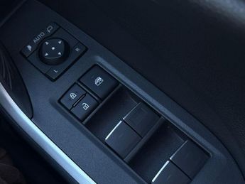 Toyota RAV4 2.5 VVT 18.1kWh Design CVT 4WD Euro 6 (s/s) 5dr