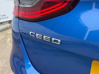 Kia Ceed 1.4 T-GDi Blue Edition DCT Euro 6 (s/s) 5dr