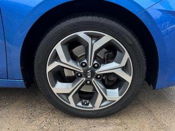 Kia Ceed 1.4 T-GDi Blue Edition DCT Euro 6 (s/s) 5dr