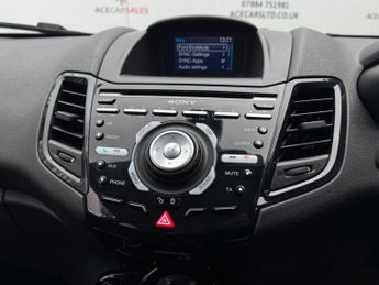 Ford Fiesta 1.0T EcoBoost Titanium Powershift Euro 6 5dr