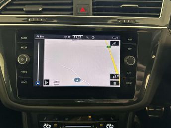 Volkswagen Tiguan 1.5 TSI R-Line SUV 5dr Petrol DSG Euro 6 (s/s) (150 ps)