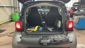 Smart fortwo 17.6kWh Prime (Premium Plus) Coupe 2dr Electric Auto (82 ps)
