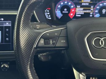 Audi Q3 1.5 TFSI CoD 35 S line SUV 5dr Petrol Manual Euro 6 (s/s) (150 p