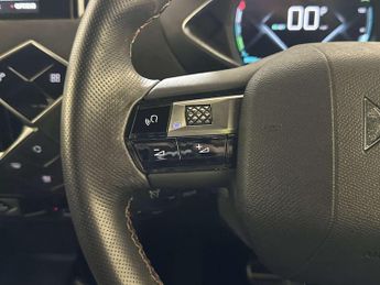 DS AUTOMOBILES DS 3 CROSSBACK E-TENSE 50kWh Performance Line Crossback 5dr Electric Auto (136 