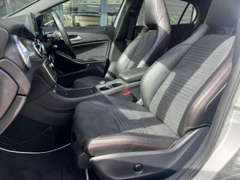 MERCEDES-BENZ GLA 2.1 GLA220d AMG Line (Premium Plus) SUV 5dr Diesel 7G-DCT 4MATIC