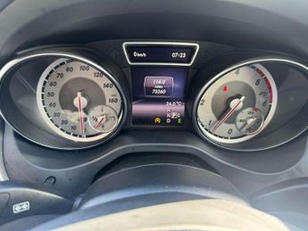 MERCEDES-BENZ GLA 2.1 GLA220d AMG Line (Premium Plus) SUV 5dr Diesel 7G-DCT 4MATIC