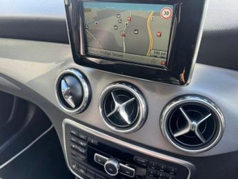 MERCEDES-BENZ GLA 2.1 GLA220d AMG Line (Premium Plus) SUV 5dr Diesel 7G-DCT 4MATIC