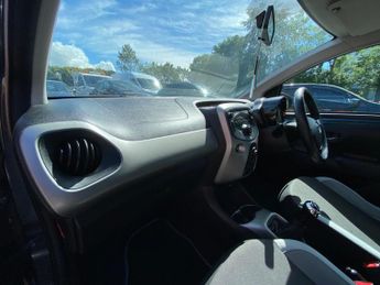 Toyota AYGO 1.0 VVT-i x-play Euro 6 5dr