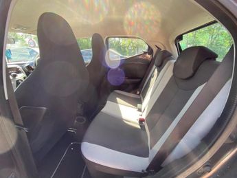 Toyota AYGO 1.0 VVT-i x-play Euro 6 5dr