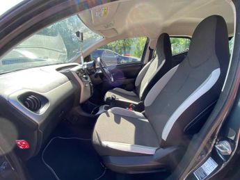 Toyota AYGO 1.0 VVT-i x-play Euro 6 5dr