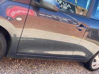 Toyota AYGO 1.0 VVT-i x-play Euro 6 5dr