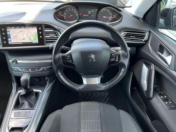 Peugeot 308 SW 1.2 PureTech Allure EAT Euro 6 (s/s) 5dr