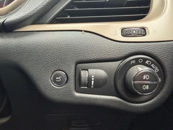 Jeep Cherokee 2.2 MultiJetII Limited Auto 4WD Euro 6 (s/s) 5dr