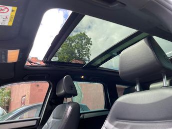 Volkswagen Touareg 3.0 TDI V6 BlueMotion Tech R-Line Tiptronic 4WD Euro 5 (s/s) 5dr