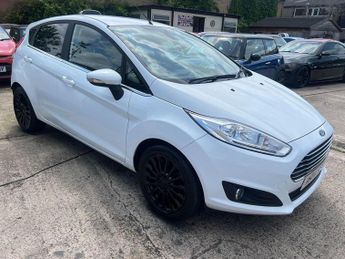 Ford Fiesta 1.0T EcoBoost Titanium Euro 5 (s/s) 5dr