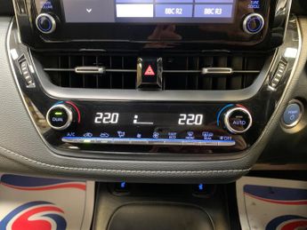 Toyota Corolla 1.8 VVT-h Icon Tech CVT Euro 6 (s/s) 5dr