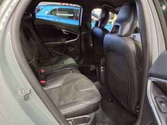 Volvo V40 1.5 T3 GPF R-Design Nav Plus Auto Euro 6 (s/s) 5dr