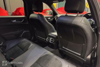 Alfa Romeo Giulia 2.9 V6 Bi-Turbo Quadrifoglio Auto Euro 6 (s/s) 4dr