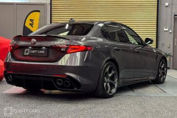 Alfa Romeo Giulia 2.9 V6 Bi-Turbo Quadrifoglio Auto Euro 6 (s/s) 4dr