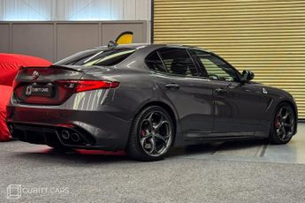 Alfa Romeo Giulia 2.9 V6 Bi-Turbo Quadrifoglio Auto Euro 6 (s/s) 4dr