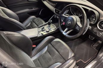 Alfa Romeo Giulia 2.9 V6 Bi-Turbo Quadrifoglio Auto Euro 6 (s/s) 4dr