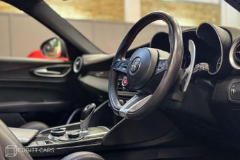 Alfa Romeo Giulia 2.9 V6 Bi-Turbo Quadrifoglio Auto Euro 6 (s/s) 4dr