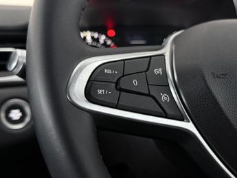 Renault Captur 1.3 TCe Iconic EDC Euro 6 (s/s) 5dr