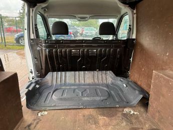Vauxhall Combo 1.3 CDTi 2000 16v Panel Van 3dr Diesel Manual FWD L1 H1 (133 g/k